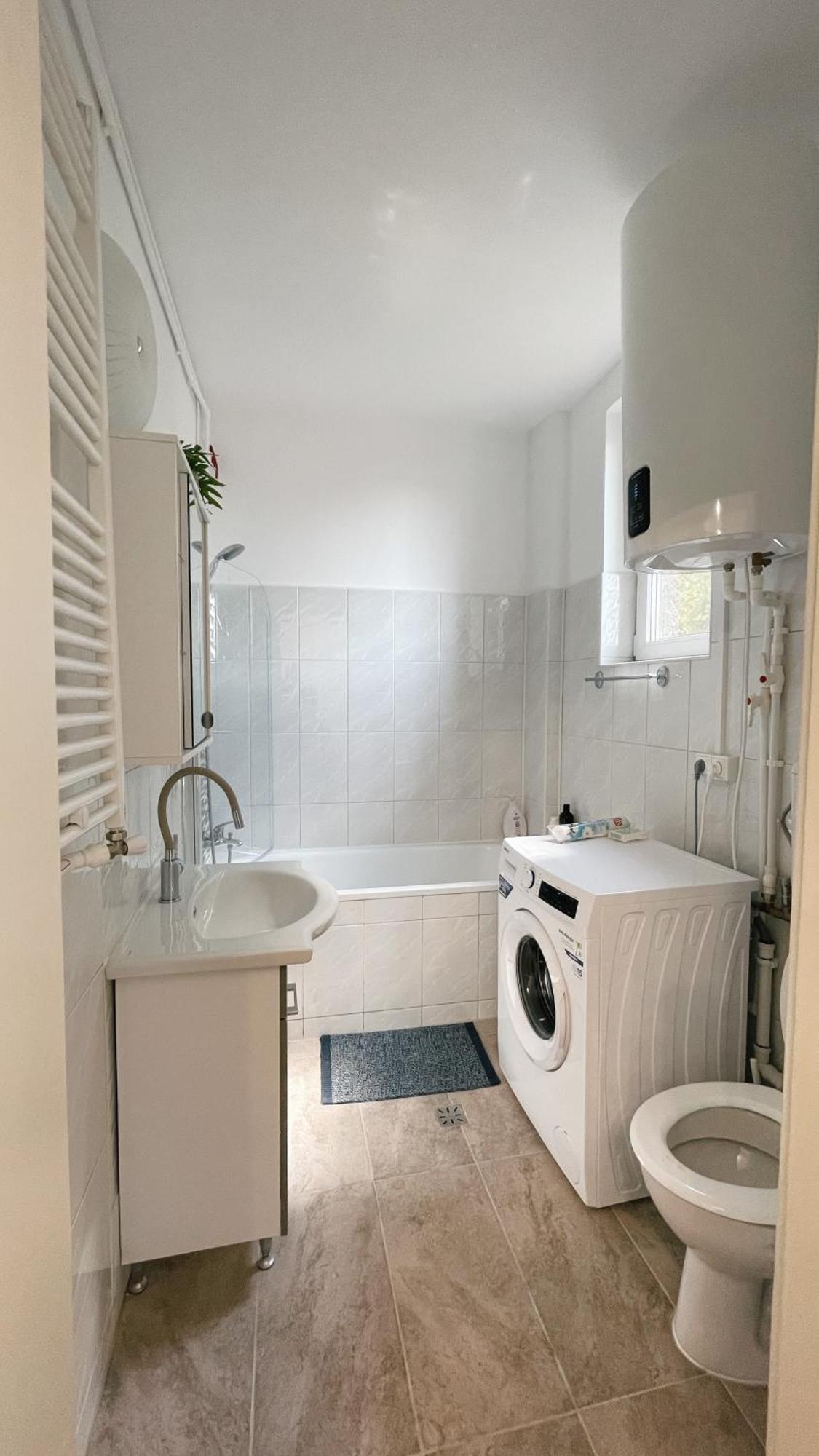 Pinkfluid - Charming Studio In Prime Location Bucarest Extérieur photo